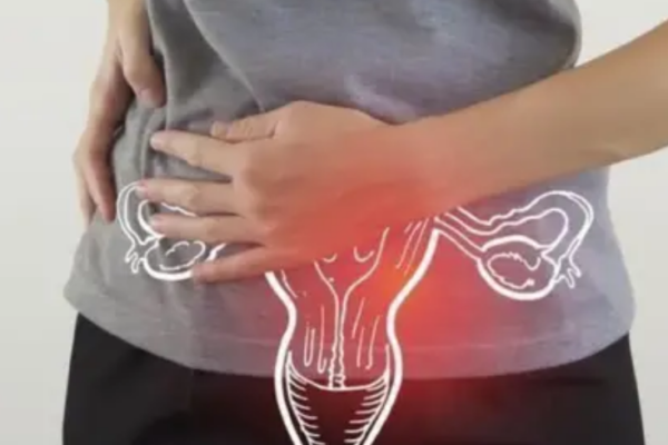 १३ वर्षांपर्यंत वयात न येणे / पाळी चालू न होणे  (No puberty/no menstruation by age 13)